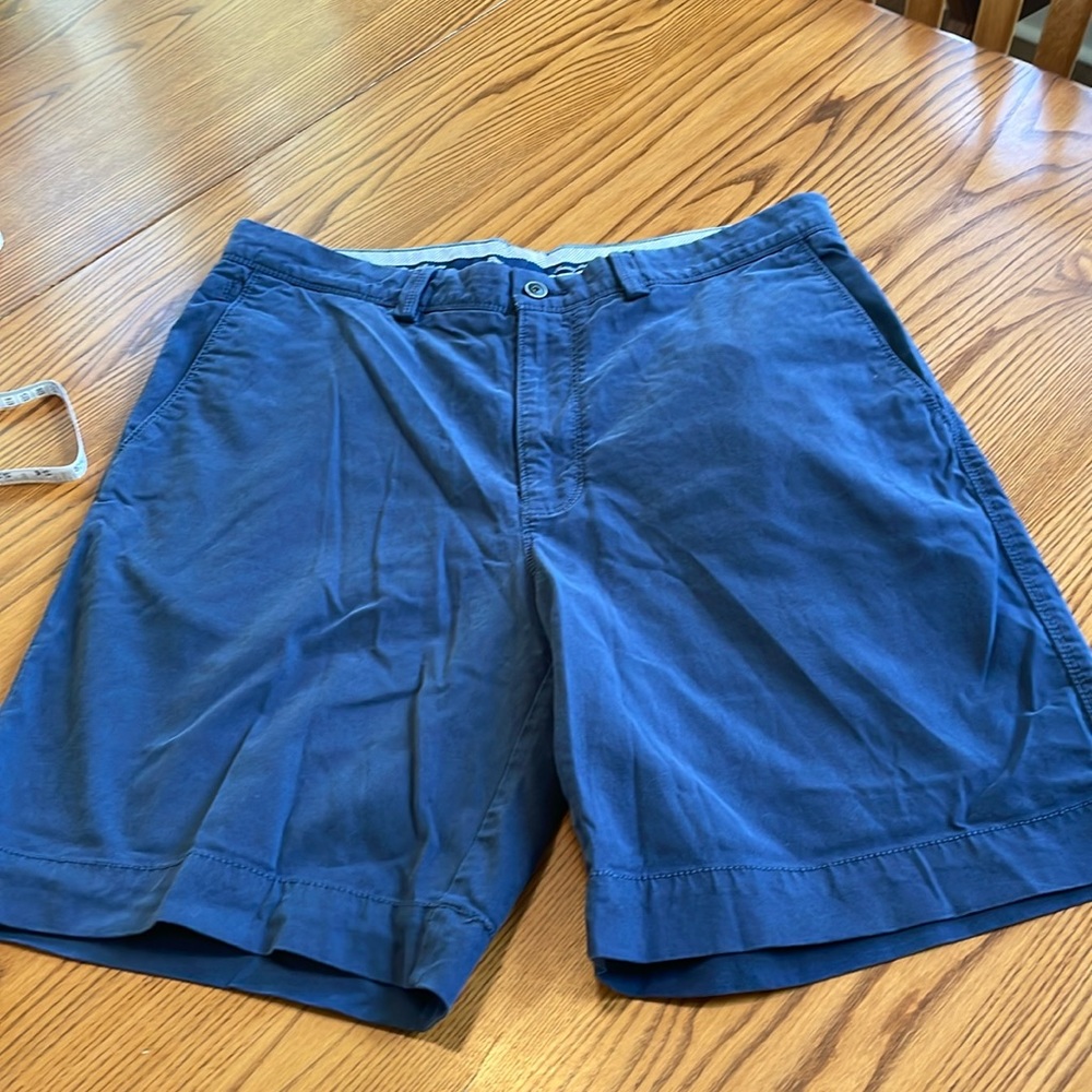 Men’s Shorts Faded Navy Sz 34 Tommy Bahama